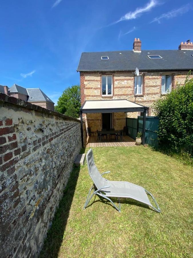 Neuville Secrete Holiday home *